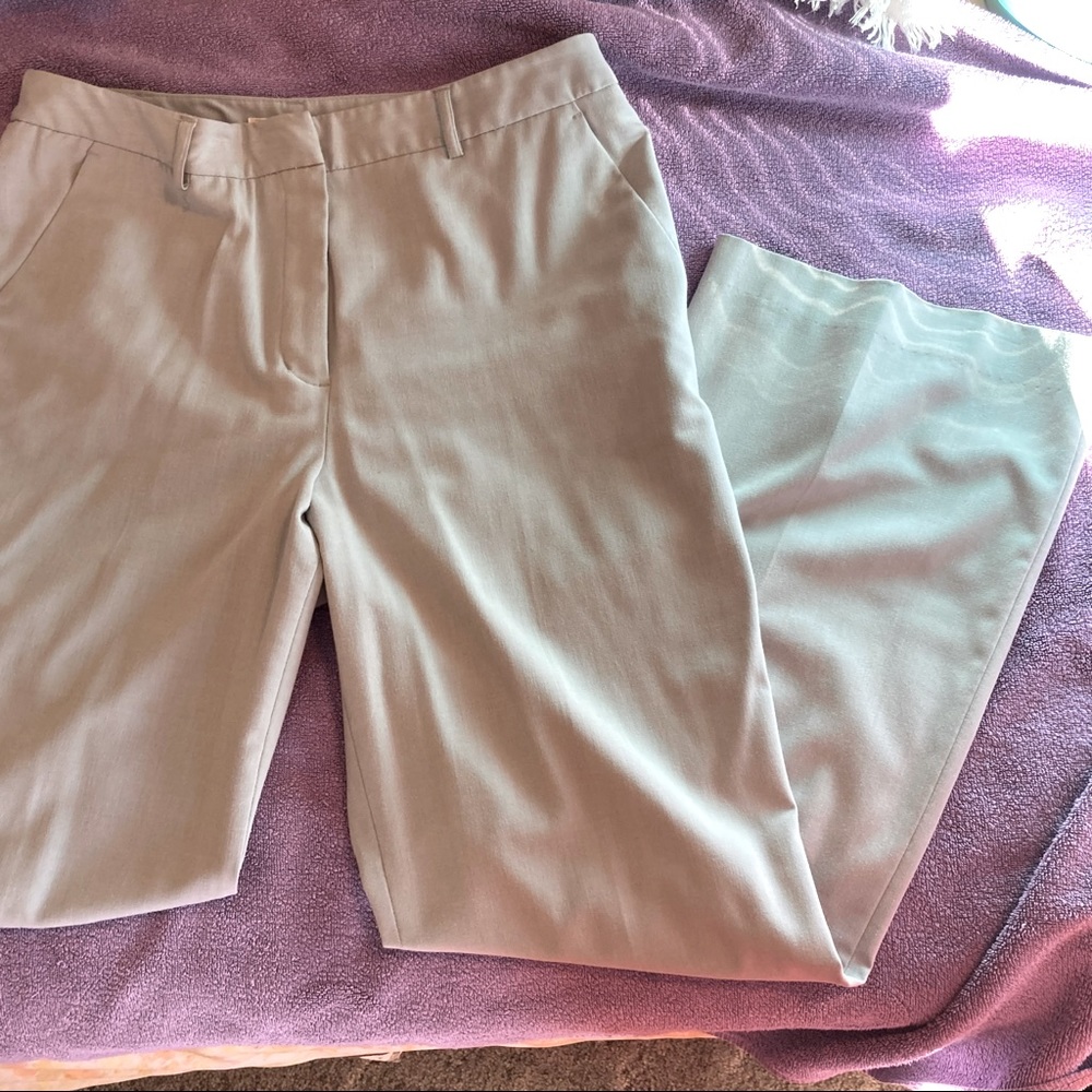Ladies straight leg dress pants. Sz 14